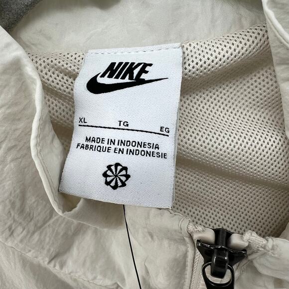NWT Nike Swoosh Women's Cream Windbreaker Oversized Baggy Sport Jacket XL 1X 2XL - Picture 5 of 10